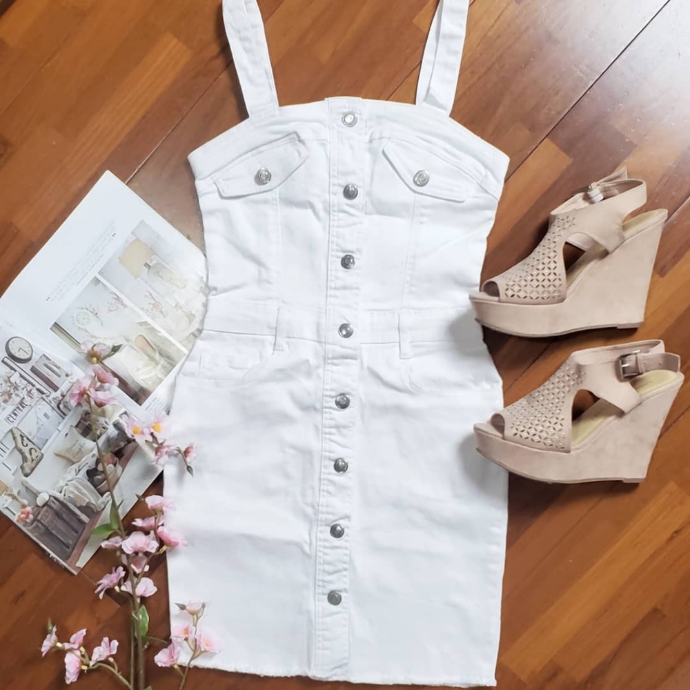 💥Size 4 LEFT💥 White Denim Dress